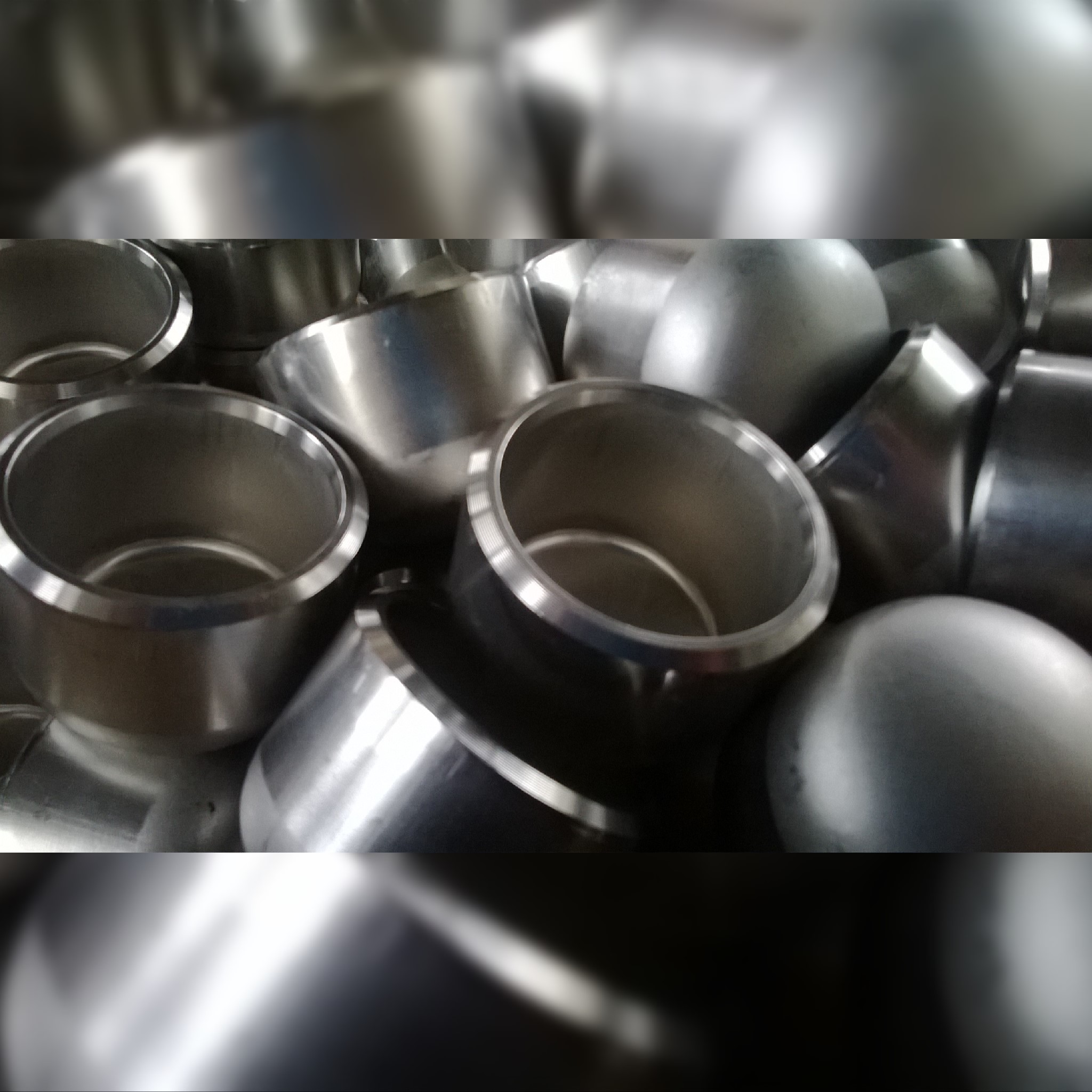 Caps